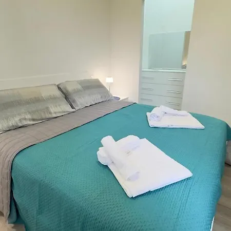 Daire Blu Caletta - Waterfront With Garden La Caletta