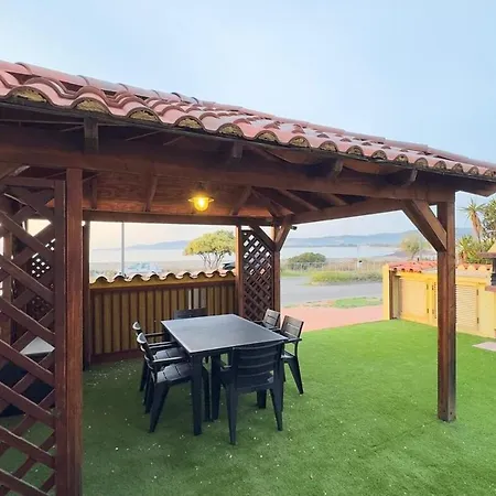Blu Caletta - Waterfront With Garden Daire La Caletta