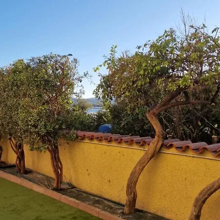 Daire Blu Caletta - Waterfront With Garden La Caletta
